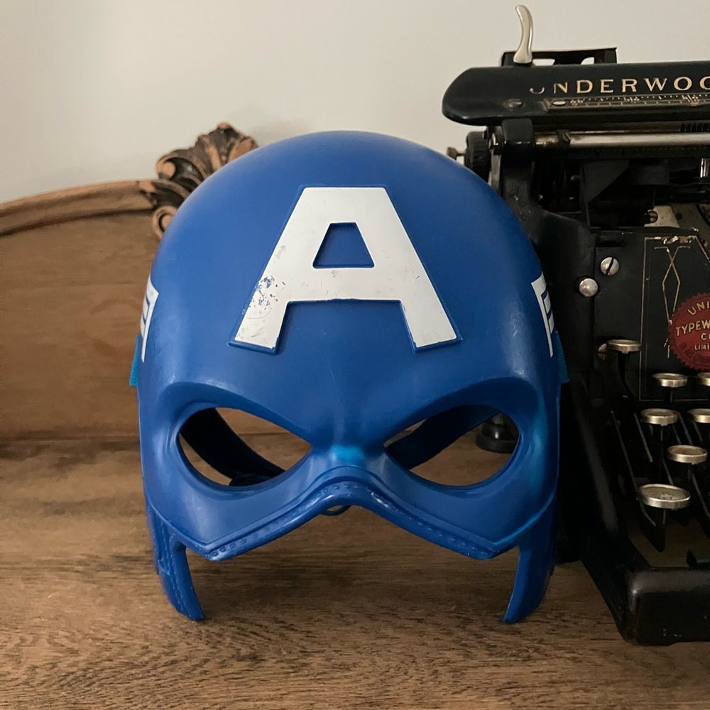 Marvel Captain America Mask Plastic Halloween Adjustable